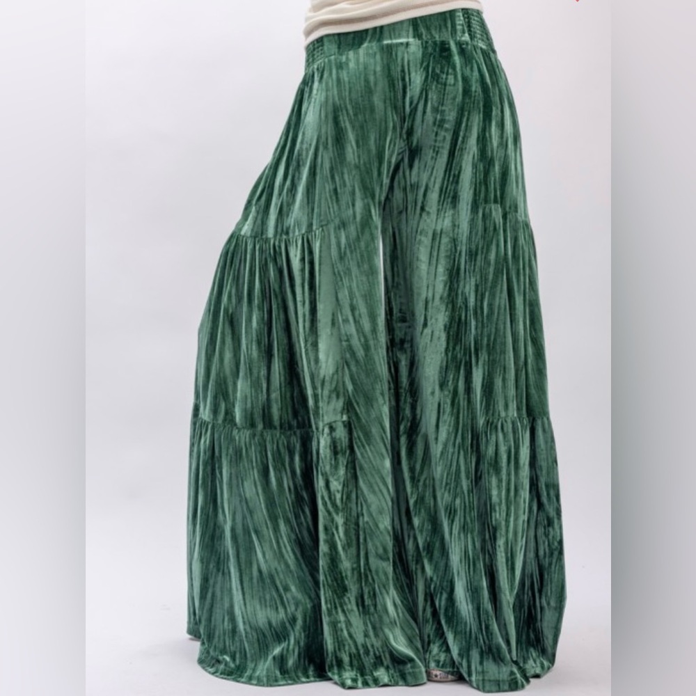 Green Velvet Wide-Leg Ruffle Pants - Picture 4 of 5